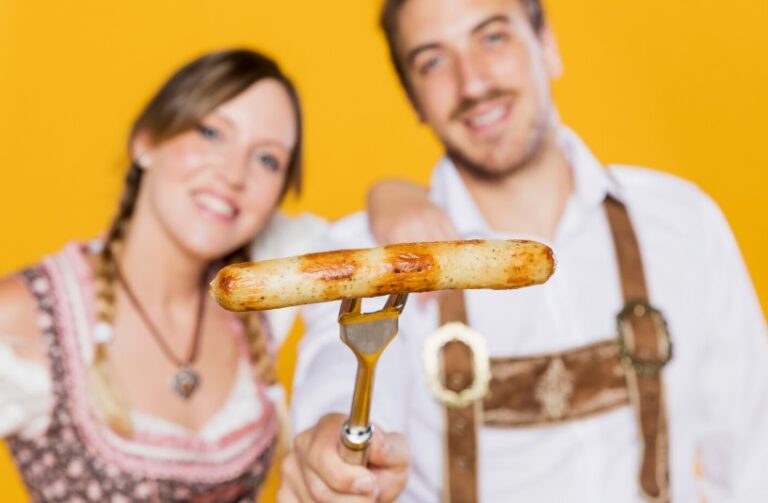 Warum Weißwurst nicht kochen darf – Temperatur, Topf und der richtige Moment zum Servieren